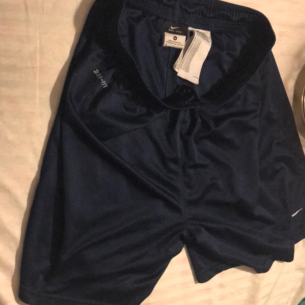 Shorts - Picture 2 of 3